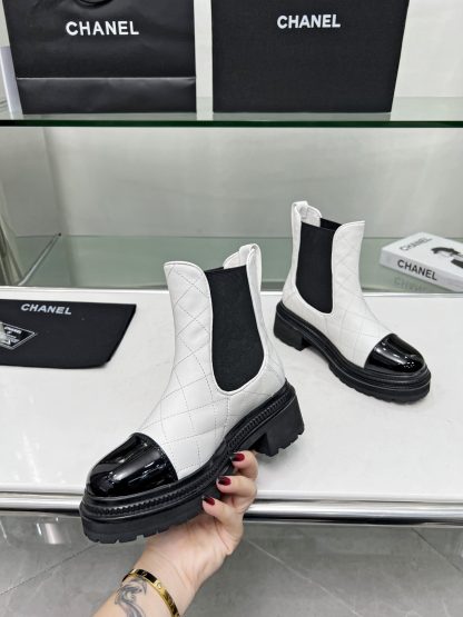 Chanel embroidered thick-soled white versatile Chelsea boots - Image 4