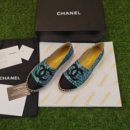 Chanel's early spring sunshine blue and black new fisherman shoes - Image 3