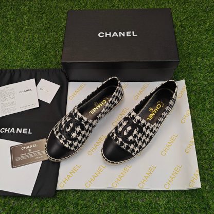 Chanel early spring sunshine black and white new fisherman shoes - Image 3