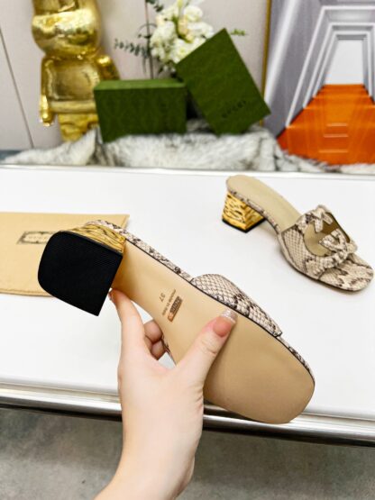 Gucci mid-heel slippers - Image 5