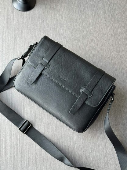 Hermès black large capacity top material crossbody bag - Image 4