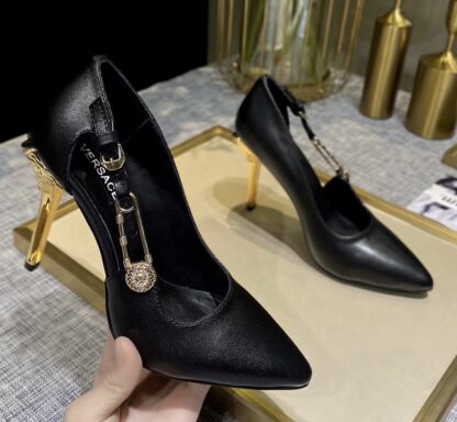 VERSACE fashionable elegant high heels - Image 3