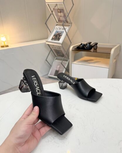 VERSACE new style chunky heel sandals - Image 4