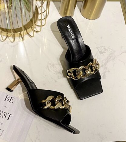 VERSACE SQUARE TOE CHAIN ​​HIGH HEELS - Image 4