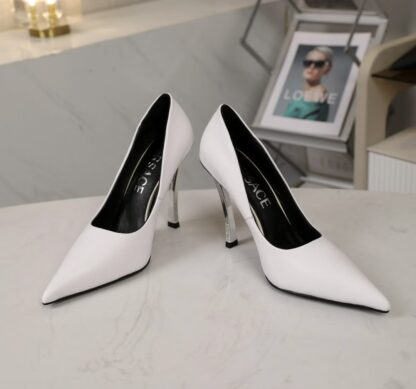 VERSACE new pointed leather high heels - Image 4