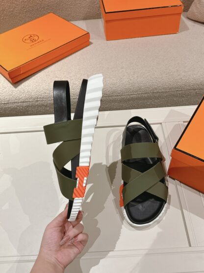 Hermès classic green comfortable casual style cross sandals - Image 4
