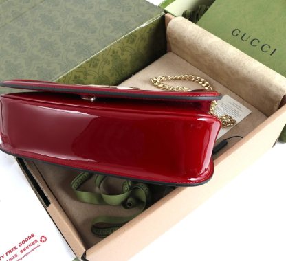 Gucci red patent leather temperament chain bag - Image 4