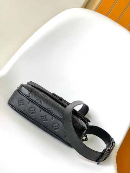 Louis Vuitton Steamer Messenger Bag - Image 4