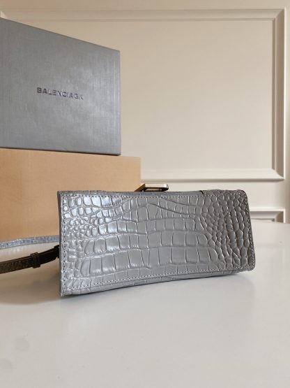 Balenciaga gray crocodile pattern shoulder bag - Image 4