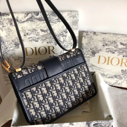 Dior 30 montaigne bag - Image 4
