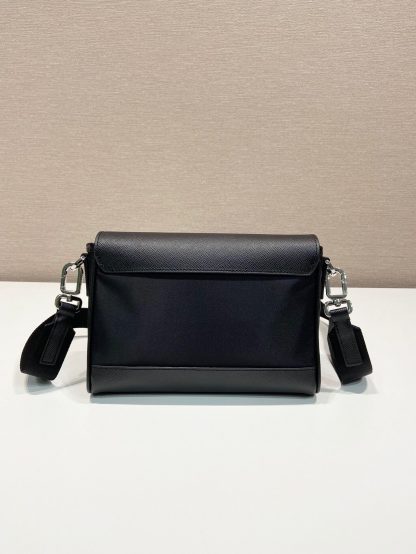 Prada simple atmospheric shoulder bag - Image 4