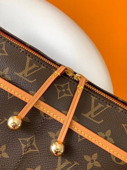 Louis Vuitton vintage popincourt crossbody triangle golden ball bag - Image 4