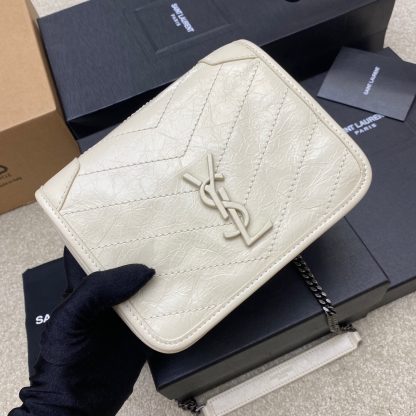Ysl White Vintage Niki Shoulder Bag - Image 4