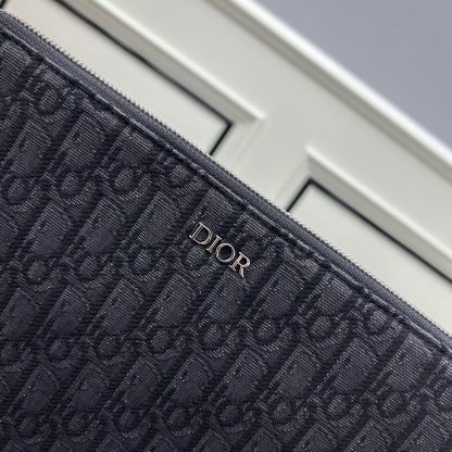 Dior Oblique Clutch - Image 4