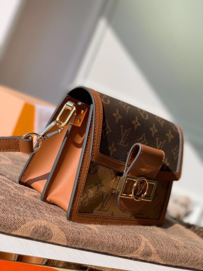 Louis Vuitton Mini M44580-Yellow Dauphine Handbag - Image 4