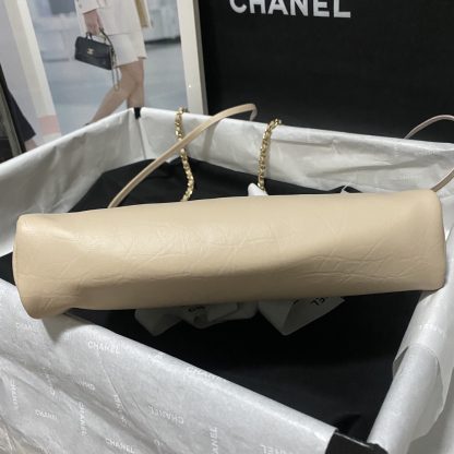 mini version of the Chanel 31 bag - Image 4