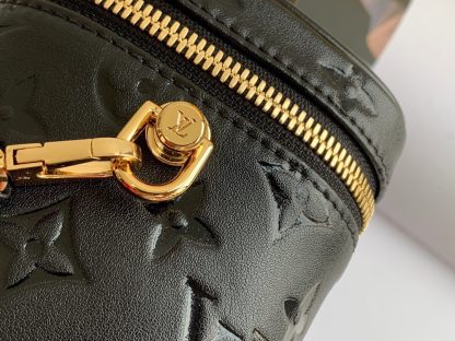 Louis Vuitton m57118 black leather bag - Image 4