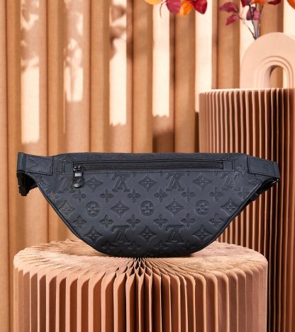 Louis Vuitton Discovery Waist Bag - Image 4