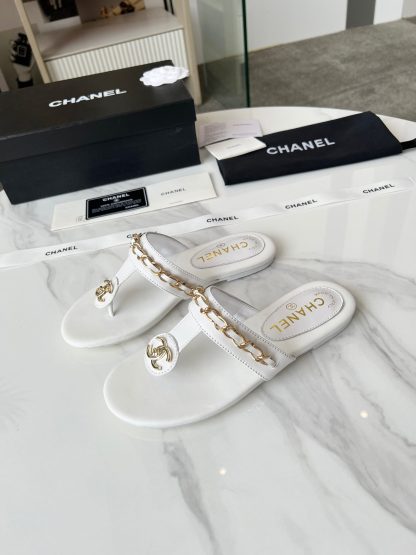 Chanel Spring/Summer White Chain Series Angle Slippers - Image 4