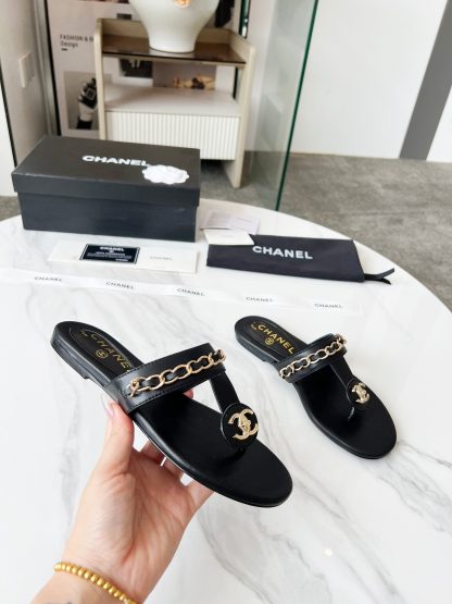 Chanel Spring/Summer Black Chain Series Angle Slippers - Image 4