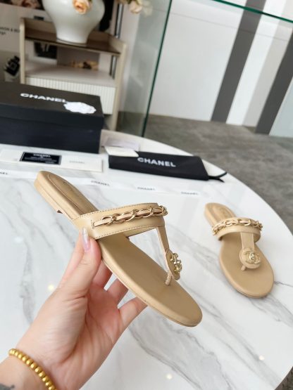 Chanel Spring/Summer Brown Chain Series Angle Slippers - Image 3