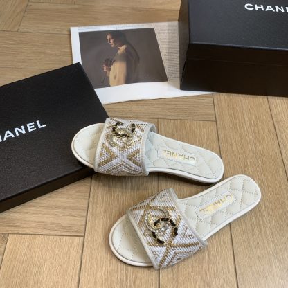 Chanel Spring and Summer Platinum and Flash Brick Double C Flat Slippers - Image 4