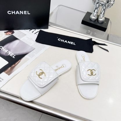 Chanel Early Spring White Full Retro Slippers - Image 4