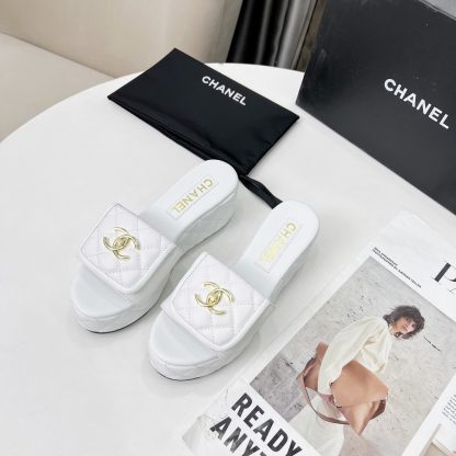 Chanel white spring and summer series European and American catwalk new slippers heel height 6.5 - Image 4