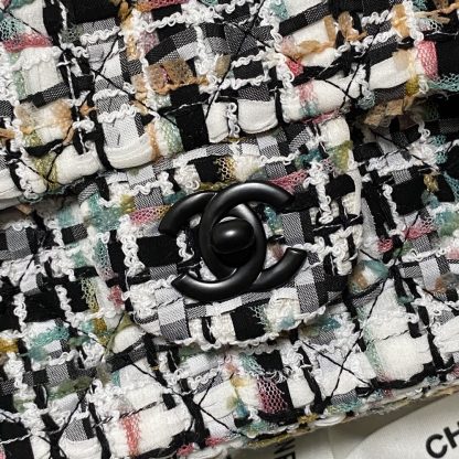 Chanel CF woolen chain bag - Image 4
