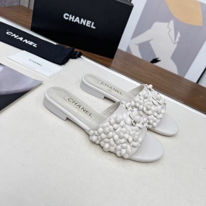 Chanel Spring/Summer White Delicate Shoes and Custom Flower Sandals Heel Height 1.5cm - Image 4
