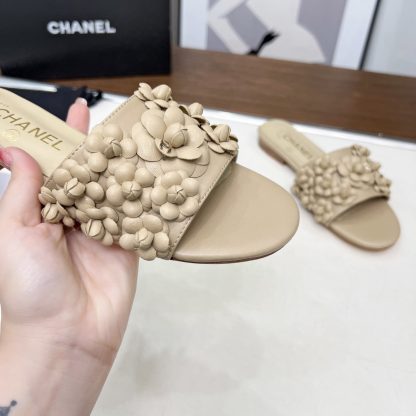 Chanel Spring/Summer Apricot Delicate Shoes and Custom Flower Sandals Heel Height 1.5cm - Image 4