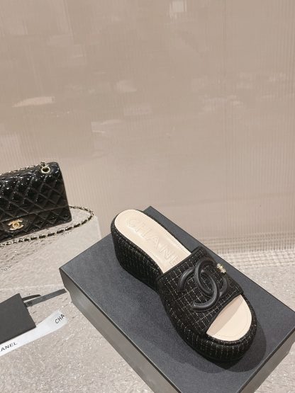 Chanel summer classic black double c design stylish and comfortable slippers front 3cm back 7cm - Image 4