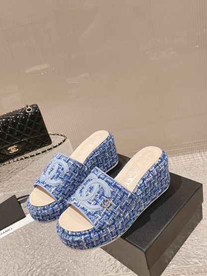 Chanel summer classic blue double c design stylish and comfortable slippers front 3cm back 7cm - Image 4