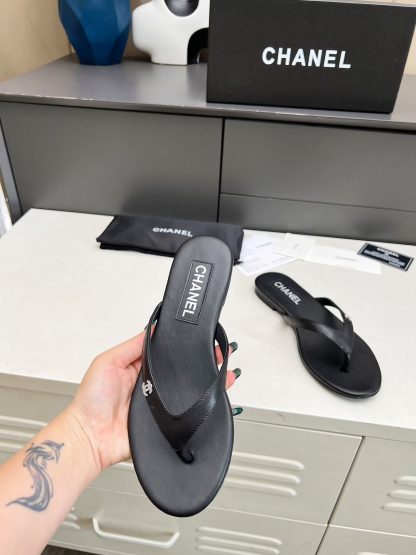 Chanel Spring/Summer New Black Leather Outsole Flip-Flops - Image 4