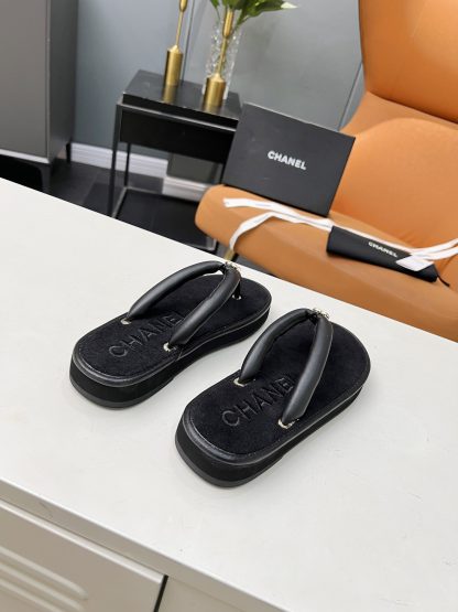 Chanel summer hit cute macaron black flip flops Sole thickness: 2cm - Image 4