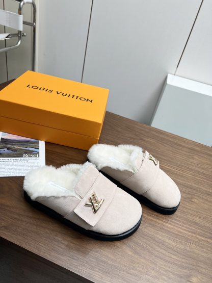 Louis Vuitton wool slippers - Image 4