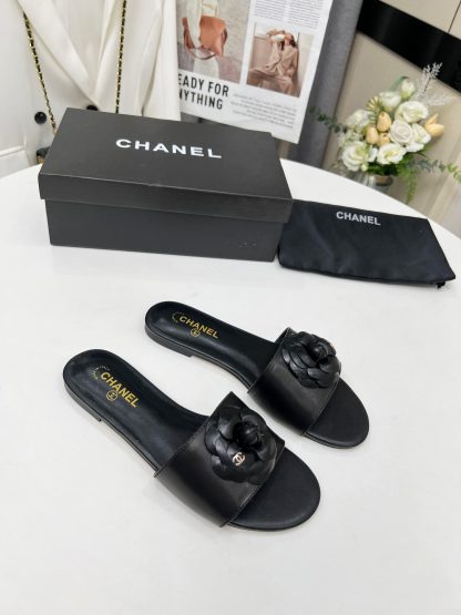 Chanel new black fabric sheepskin slippers - Image 4