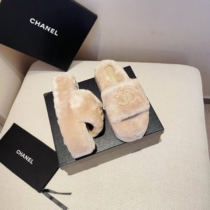 Chanel new apricot pure natural lambswool slippers - Image 4