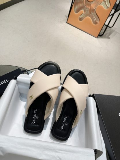 Chanel Spring and Summer Classic Hot Style Apricot Versatile Slippers - Image 4