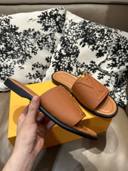 Louis Vuitton full leather slippers - Image 4