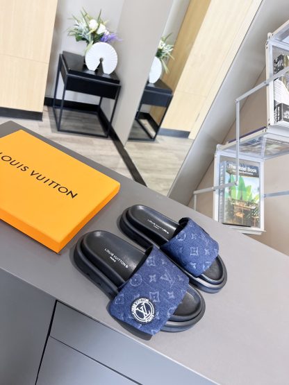 Louis Vuitton Couple's Embossed Slippers - Image 4