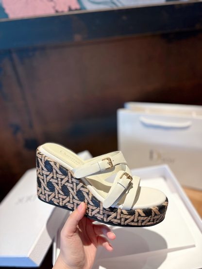 Dior simple and versatile wedge sandals - Image 4