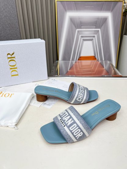 Dior exquisite high-end sandals - Image 4