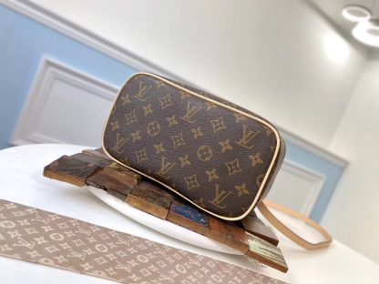 Louis Vuitton cosmetic bag large size - Image 4