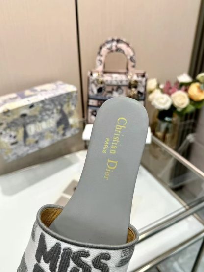 Dior embroidered letter flat slide sandals - Image 4