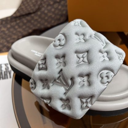 Louis Vuitton embossed silk slippers - Image 4
