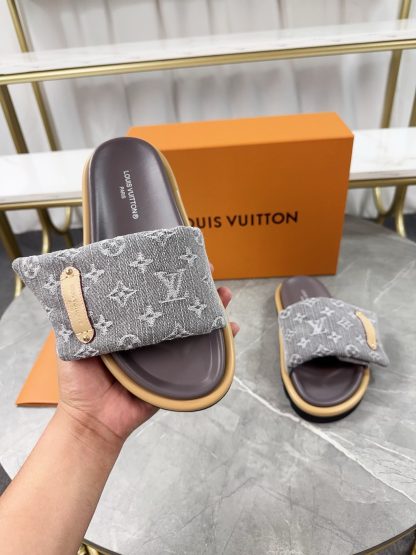 Louis Vuitton embossed logo slippers Pool Pillow Comfort flat slides - Image 4