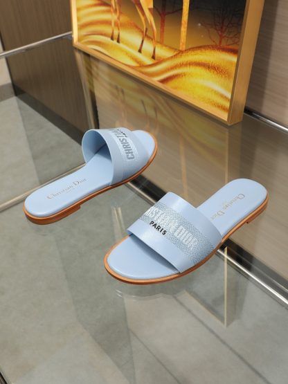 Dior flat thong sandals - Image 4