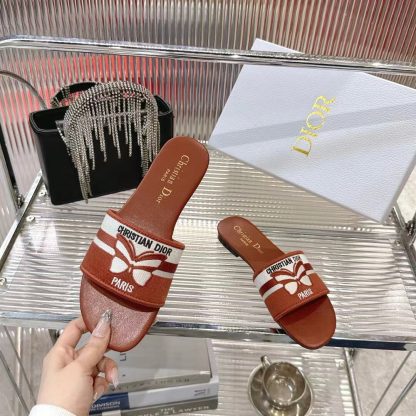 Dior letter logo 3D embroidery slide sandals - Image 4