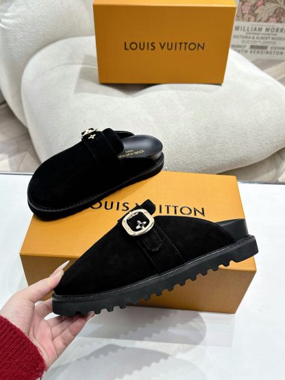 Louis Vuitton winterbreak comfert flat slides - Image 3